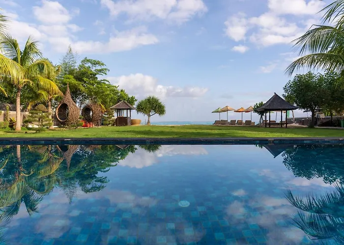 D'nusa Club And Resort